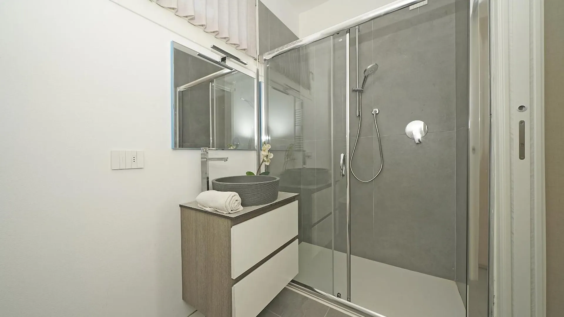Villa Prestige Сирмионе