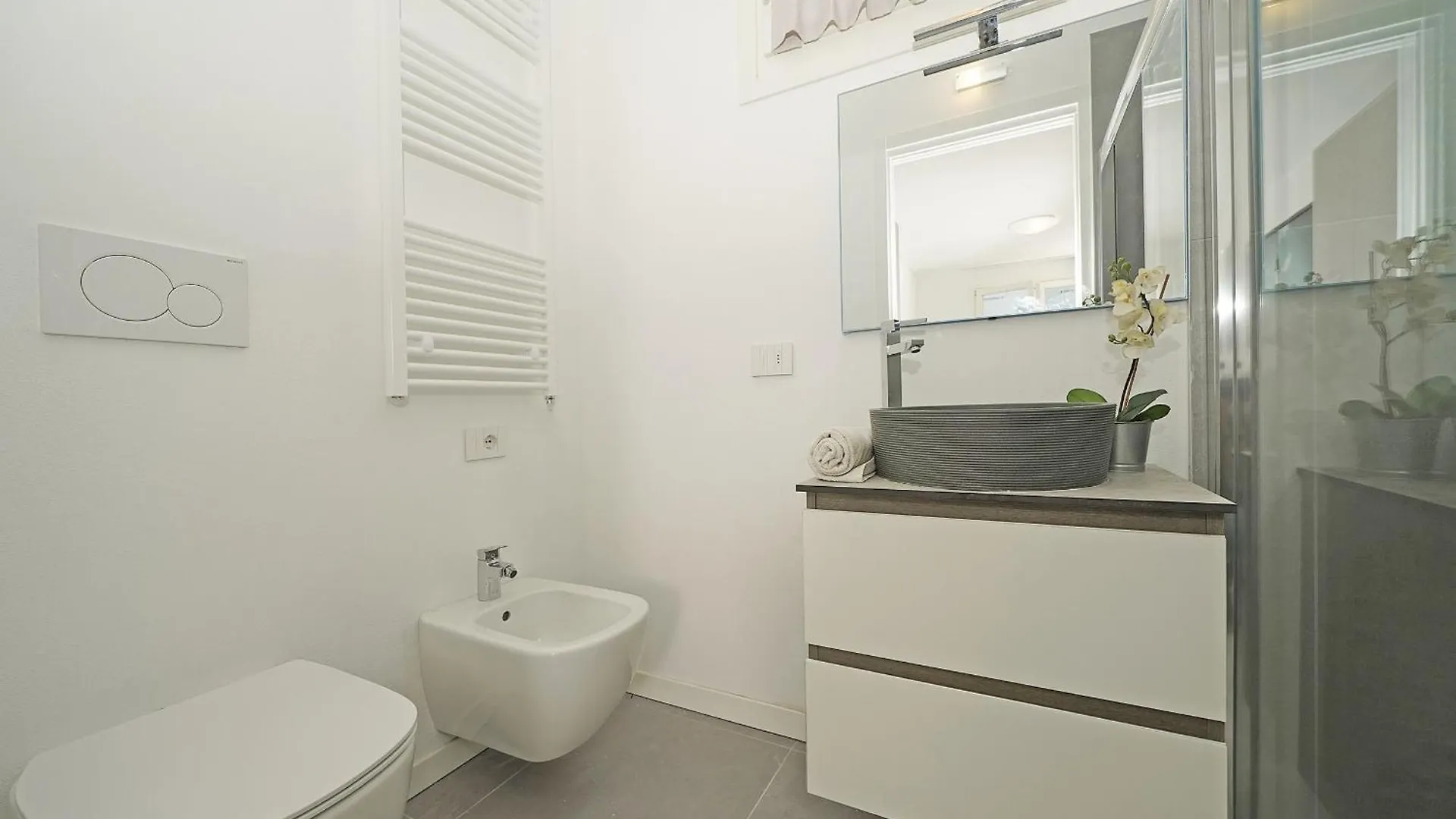 Villa Prestige Сирмионе 0*,  Италия