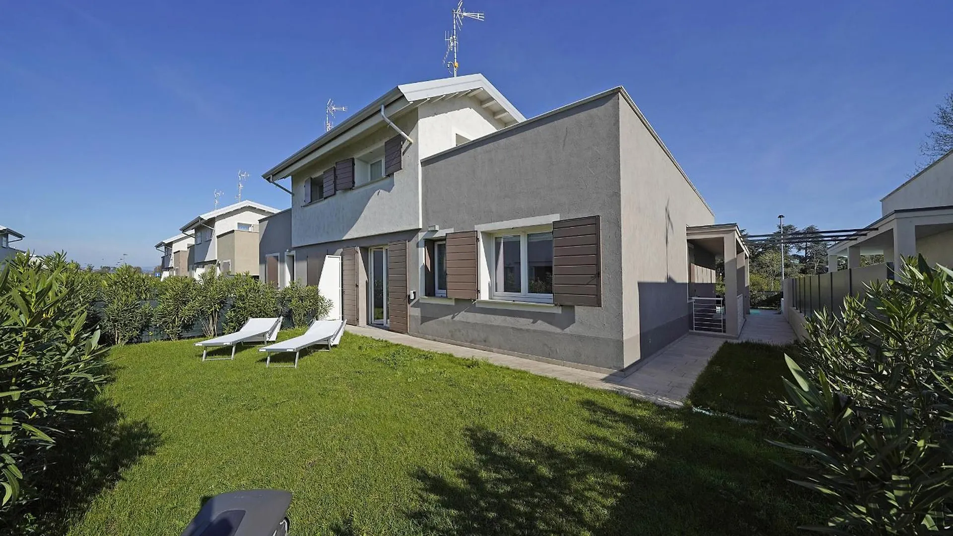 Villa Prestige Сирмионе