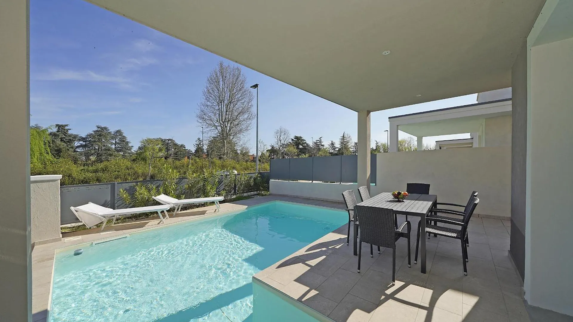 Villa Prestige Сирмионе 0*,  Италия